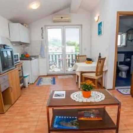 The Location In Makarska,free P,apt Mile,bikes Gæstehus