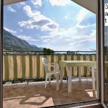 Gæstehus The Location In Makarska,free P,apt Mile,bikes