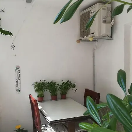 ゲストハウス The Location In Makarska,free P, Option Bikes