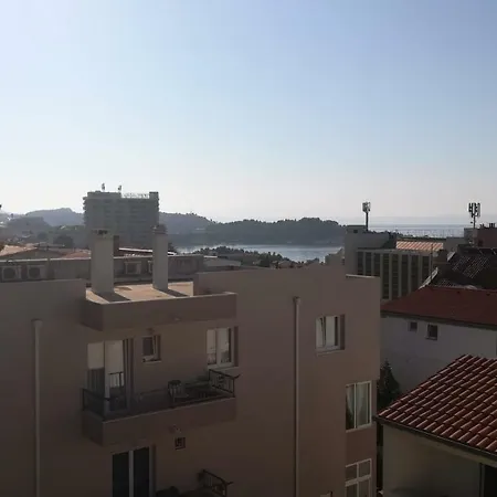The Location In Makarska,free P, Option Bikes ゲストハウス マカルスカ