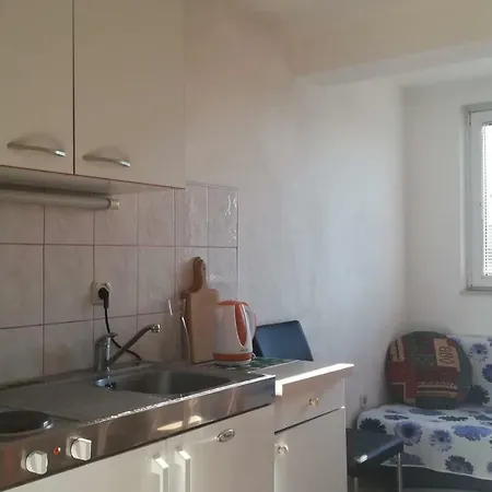 ゲストハウス The Location In Makarska,free P, Option Bikes マカルスカ